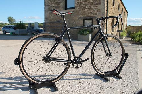 Charge 2016: Plug updated with aluminium frame, carbon fork and